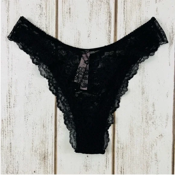 Victoria’s Secret Dream Angels Lace Brazilian Pantie Medium - Picture 6 of 8